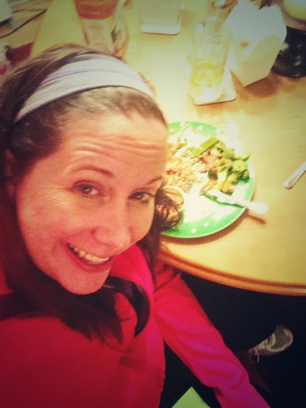 Stephraquel's tweet photo. Chinese food for dinner on a crazy night! @LysaTerKeurst @P31OBS #unrushme #TheBestYes http://t.co/uLjgXLmHCX