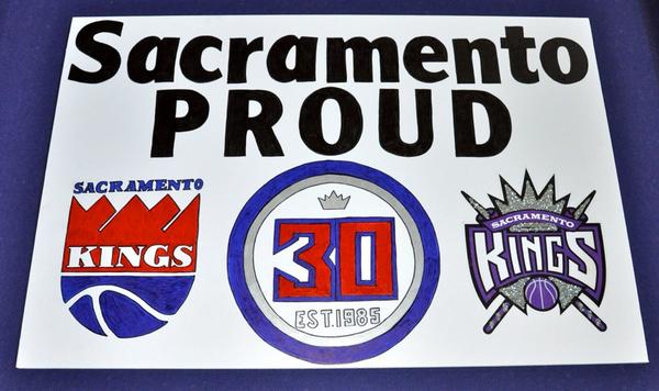 Kings_6thMan's tweet photo. Make a bid at @Kings_Community table on 10/7 and show that you are #SacramentoProud! #PinkInThePaint #LoveForSignLady http://t.co/rlW0uJkbdn