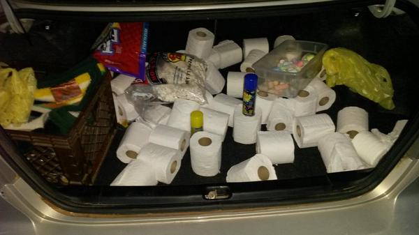 PGeigs's tweet photo. Looked in the trunk, must be homecoming week! http://t.co/WZgiQKazAC