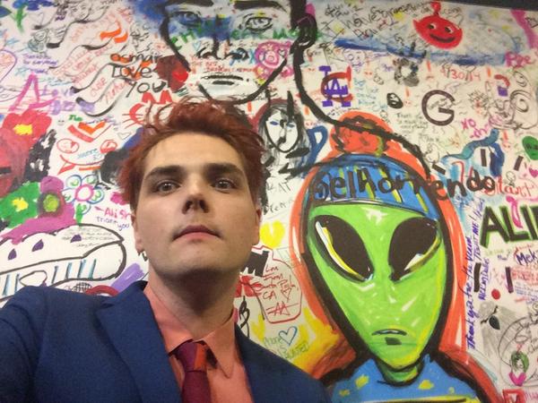 Gerard Way tweet media