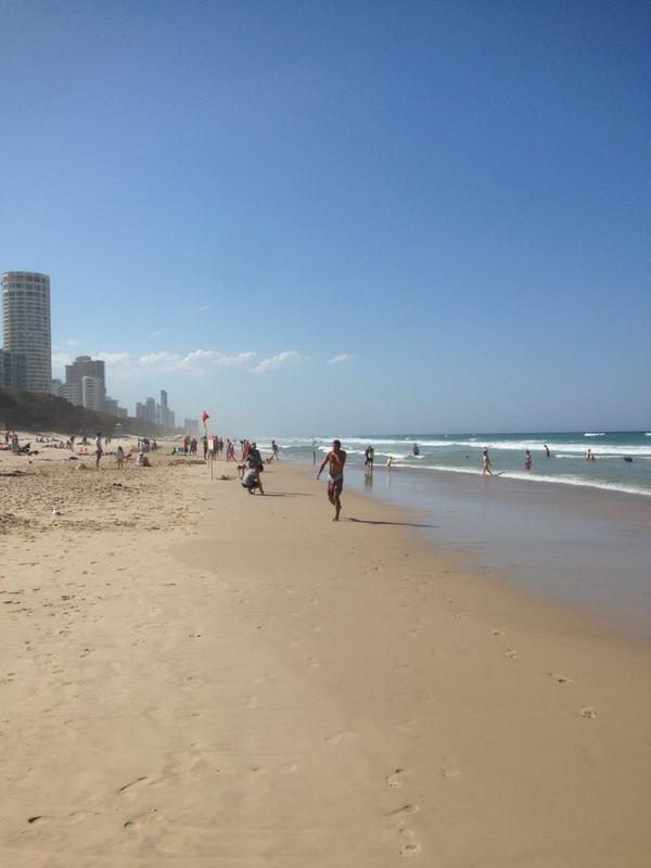 MundyBison's tweet image. Surfers Paradise #lovelystart