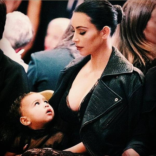 _SammyClaire_'s tweet photo. 28/9/14
Reserved for Mademoiselle #NorthWest.
#Givenchyshow
#GivenchySS15 
#ParisFashionWeek 
#PFW 
@KimKardashian http://t.co/RQTmopwRoY