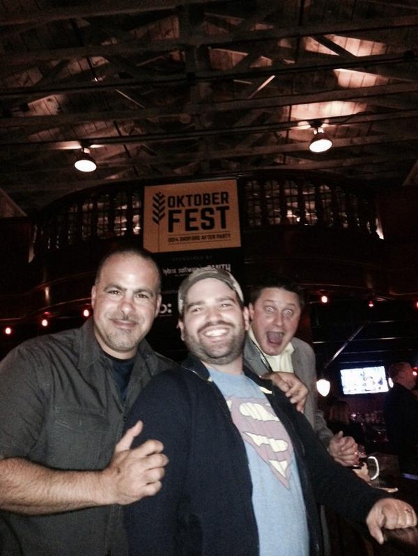 bricktopDudu's tweet photo. @applause Oktoberfest at the Rhein Haus - http://t.co/THMx4Q3D9J http://t.co/zHbfS9a1b1