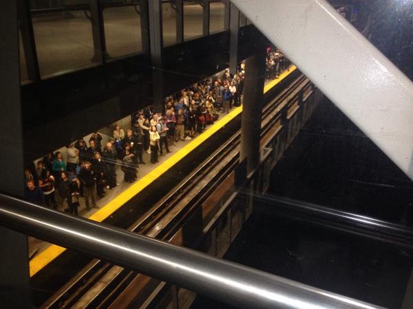 HSandhu86's tweet image. Madness with transit system again, chaos! #TranslinkProblems @TransLink