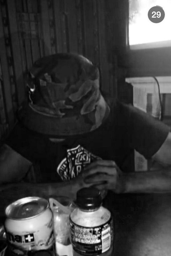 Cam_Walker15's tweet photo. Album coming soon to stores!!!! #scrappyd #hsdo (high school drop out) http://t.co/wBMcOgSoDA