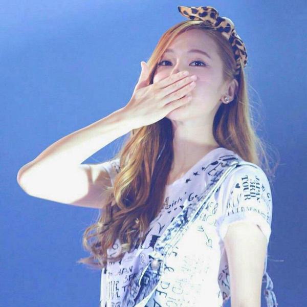 yoonamayu's tweet photo. #SONEにはジェシカがいないとダメ 
#9人で소녀시대 
#staystrongJessica 
#TLをシカ様で埋める http://t.co/a4wz9MW1yx
