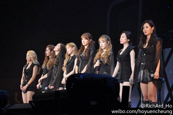 9TIMExD's tweet photo. เข้มแข็งไว้นะพวกแก สักวันมันก็ผ่านไป ... #StayStrongSNSD http://t.co/uTsKM24fJI