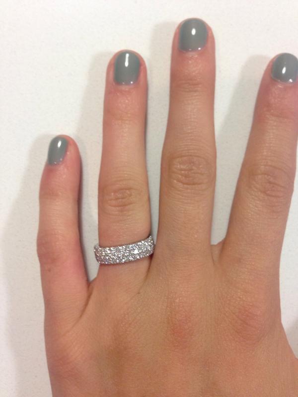 alliejwatterson's tweet photo. Seriously in love with this ring! @cwatt7 http://t.co/6AlvtnMLIe