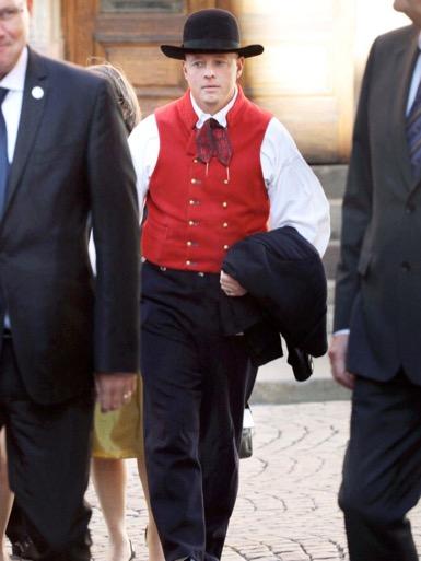 På väg ut på stan för att leta schyssta järnrör.