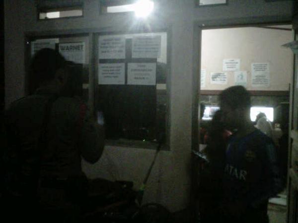 Penertiban Tempat PS di sekitar lapang Purnawarman Purwakarta oleh anggota Satpol PP ( 30 sep 2014 ) <a href="/dedimulyadi71/">Kang Dedi Mulyadi</a>