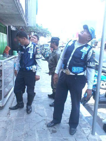 Penertiban parkir liar di sepanjang jl Jend. Sudirman bersama jajaran Dishub <a href="/dedimulyadi71/">Kang Dedi Mulyadi</a>