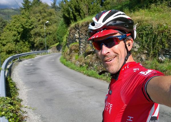 HRLanternerouge's tweet photo. 1st October? You sure? 26c and no wind, perfect day for a coffee 🍵 ride. Don't forget to sign up for #hauteroute 2day http://t.co/Y2uQ20ilPV