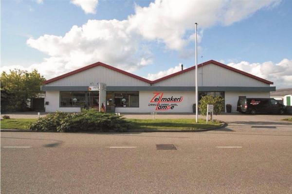 Vanaf vandaag kunnen we gaan werken aan ons nieuwe onderkomen. We streven ernaar om er 2 december te zitten!!