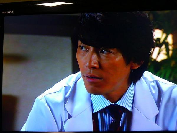 Blueteria51 ドクターx2再放送3話見るナウ 3話はなんだったっけな あっ この回か O 蛭間外科統括部長にお嬢様がひとりいることを知った後のこの顔 O O もう 藤木直人さん演じる近藤忍君は奥様をよいしょするのうまいんだから Http T Co Blueteria51 ドクターx2再放送3話見るナウ 3話はなんだったっけな あっ この回か O 蛭間外科統括部長にお嬢様がひとりいることを知った後のこの顔 O O もう 藤木直人さん演じる近藤忍君は奥様をよいしょするのうまいんだから Http T Co
