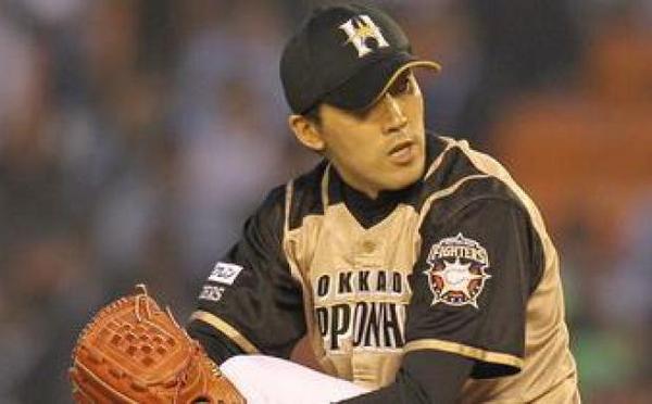 livedoornews's tweet photo. 【なぜなんだ】多田野数人投手が日本ハムから戦力外通告　ネットでは悲痛な反応
http://t.co/rMlh4eWod0

計測不能なほど遅い球を山なりで制球する「超スローボール」で有名な投手。本人は現役続行を希望している。
http://t.co/AMh5t1agPv