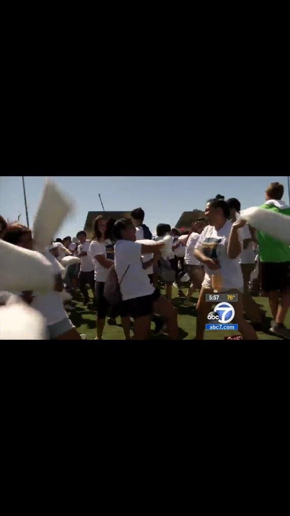 maarrryyy's tweet photo. @brittsiaa &amp; I made it 🙌😂🙌 #welcomeweek2014 http://t.co/oMFQi68XC9