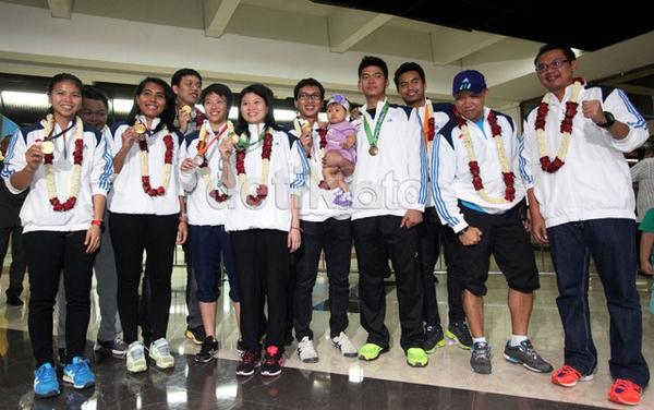 Tim bulutangkis Indonesia tiba di tanah air #AsianGames2014