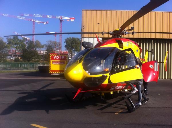 JeanFabricejean's tweet photo. Essais palettisage matériel VDIP, Dragon 75, base hélico sécurité civile Paris http://t.co/L9l03AaKT8