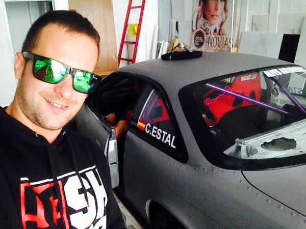 cmykretols's tweet photo. Empezamos el dia #rotulando #vinilando #drift coche de Drift escudería STL Drift World. http://t.co/bot9brHqP5