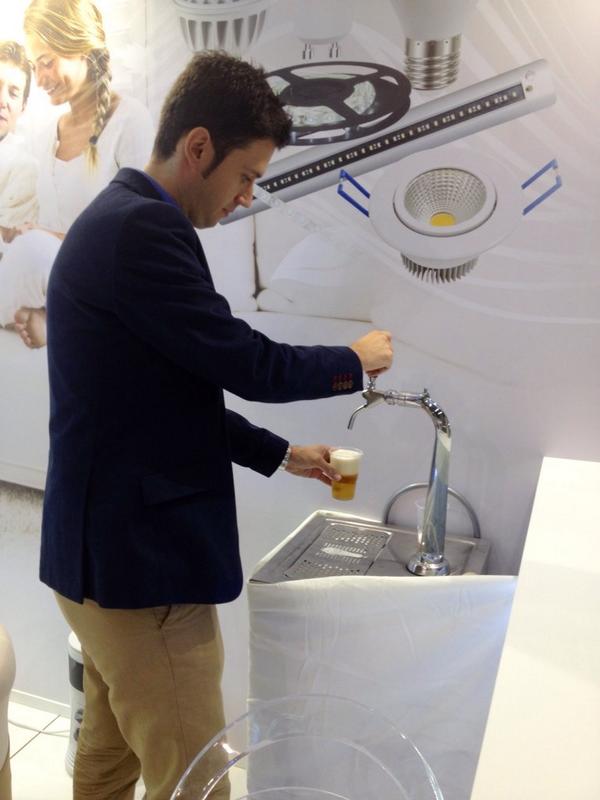 Ven a nuestro stand C24 y te invitamos a una  cervecita. #GarzaCooLED