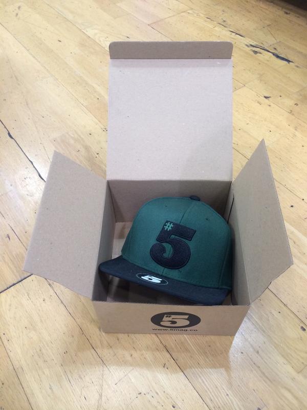 Hamad_Giggs's tweet image. Rio Ferdinand is the man! Thanks for the lovely #5cap !!! @rioferdy5