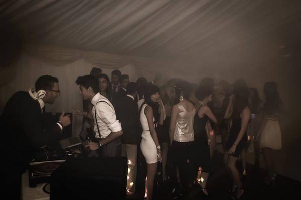 AndyMeshEvents's tweet image. Typical House Party... 🎊🎈🍻🍸🍹🍷