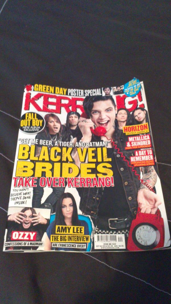 EvanSupportEV's tweet image. In this weeks Kerrang issue 1537 :D for all of #Evfans #Evanescence fans out there :DDDD RT @evanescence @AmyLeeEV