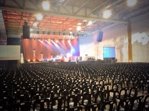ShaneFilan's tweet photo. Sound check in Manila World Trade centre. Can't wait for this show tonight. #YouAndMeAsiaTour http://t.co/JvzLxy5S3D