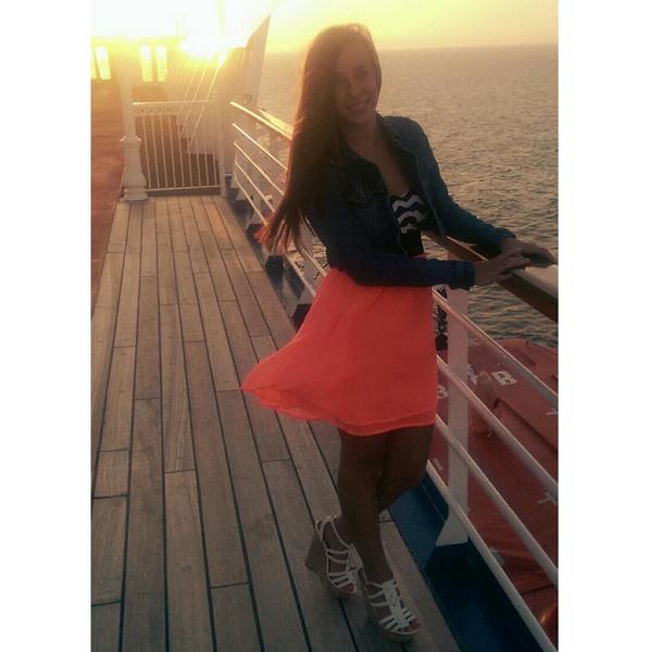 PadgettCaitlyn's tweet photo. She's my kind of crazy 💖 http://t.co/92vGoiok25