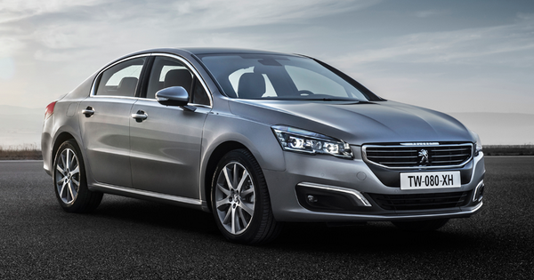 PeugeotES's tweet photo. Nuevo #Peugeot508. Destaca por su diseño, se desmarca por sus motores y enamora por su confort http://t.co/ts6jEdPRA4 http://t.co/X7ModR0mdI