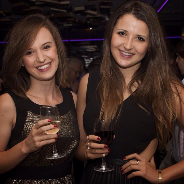 april__kelley's tweet photo. On best behaviour for The Vertical Hour press night at @ParkTheatre. #MiniProductions http://t.co/FgFFck4fes