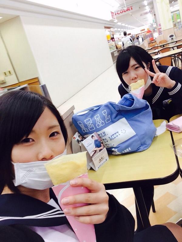 ChaaamKn's tweet photo. 今日の放課後は、なおちんでした😋💓クレープ食べてゲームやってペットショップ行ったりたのしかった( ˆQˆ﹡ )♩マックの店員さん��双子なの？って聞かれたのはびっくりした（笑）次はラーメン行こうね😝✨ http://t.co/UtlJTrsME1