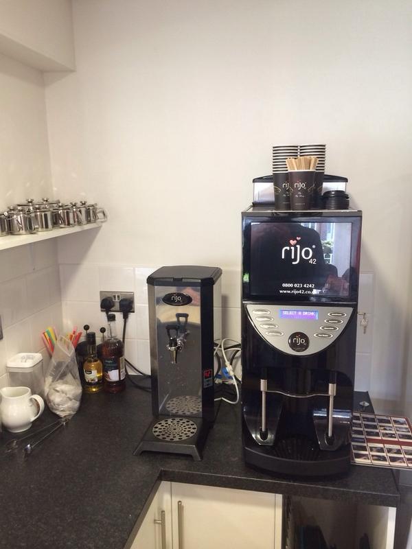 Markg_Rijo42's tweet photo. Another satisfied @Rijo42 customer on the Wirral #Perfect #Coffee #EveryCup http://t.co/9Er0vzhBOT