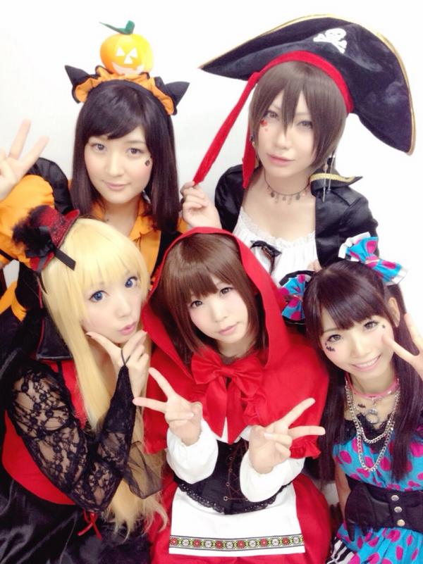 こよみ 第四回カフェロマブロマイド撮影終了 今回はハロウィン仮装になりました 当日限定チェキもあるよ お楽しみに 弥也さん Yayageso タグ付けできないww Cafe Romance Http T Co Qqy2xbajtd