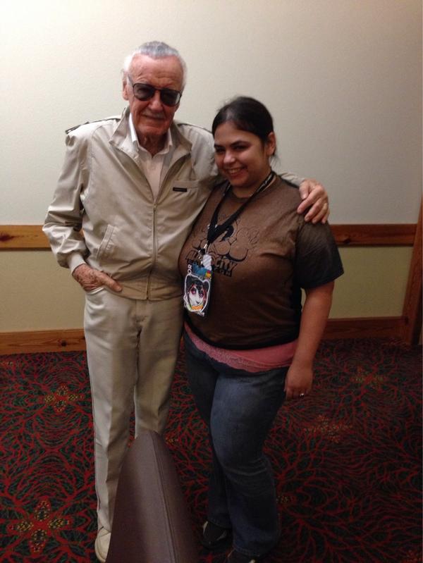 EliteBamboo's tweet photo. Thanks to a really lovely friend I got a chance to meet Stan Lee! #accc2014 http://t.co/CUU0s3ZzJB