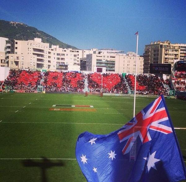 Gael2toulon's tweet photo. Le Stade Mayol un jour de match 🔴⚫️ @StadeFelixMayol @Blog_RCT @RCTofficiel #parcequeToulon #rct #stademayol 🔴⚫️ http://t.co/1VDsh33yzZ