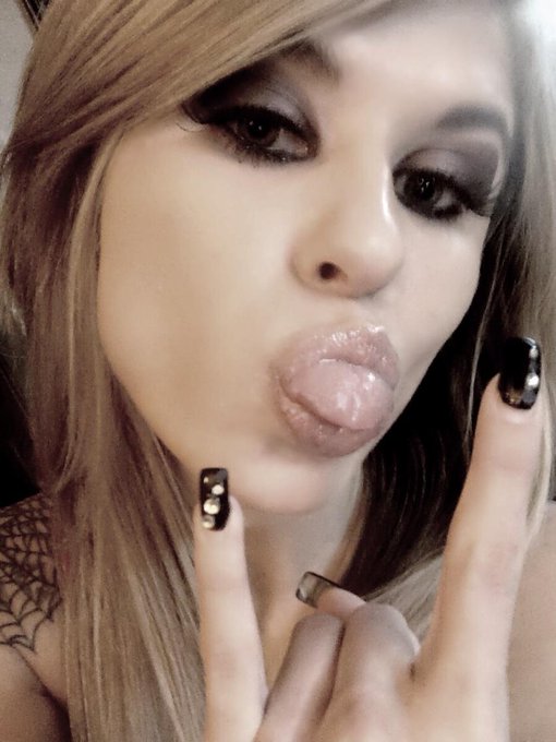 Rock on and stop all the baby nonsense @ http://t.co/A2WjJtg1gN<a href="/tag/chaos"class="tags"><span>#chaos</span></a>