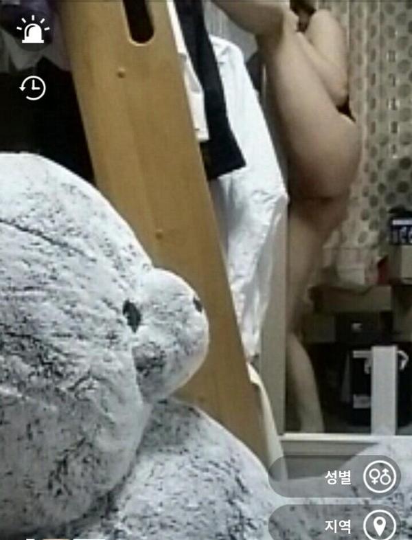 cyseeex's tweet photo. 영통했던 친구중 손에꼽는....몸매 좋고 얼굴 귀엽고...무엇보다 마인드 좋았음.....아쉬운건....이런친구는 나같은 놈이 여러명 필요하다는거 ㅎㅎ http://t.co/92vFygxTsJ