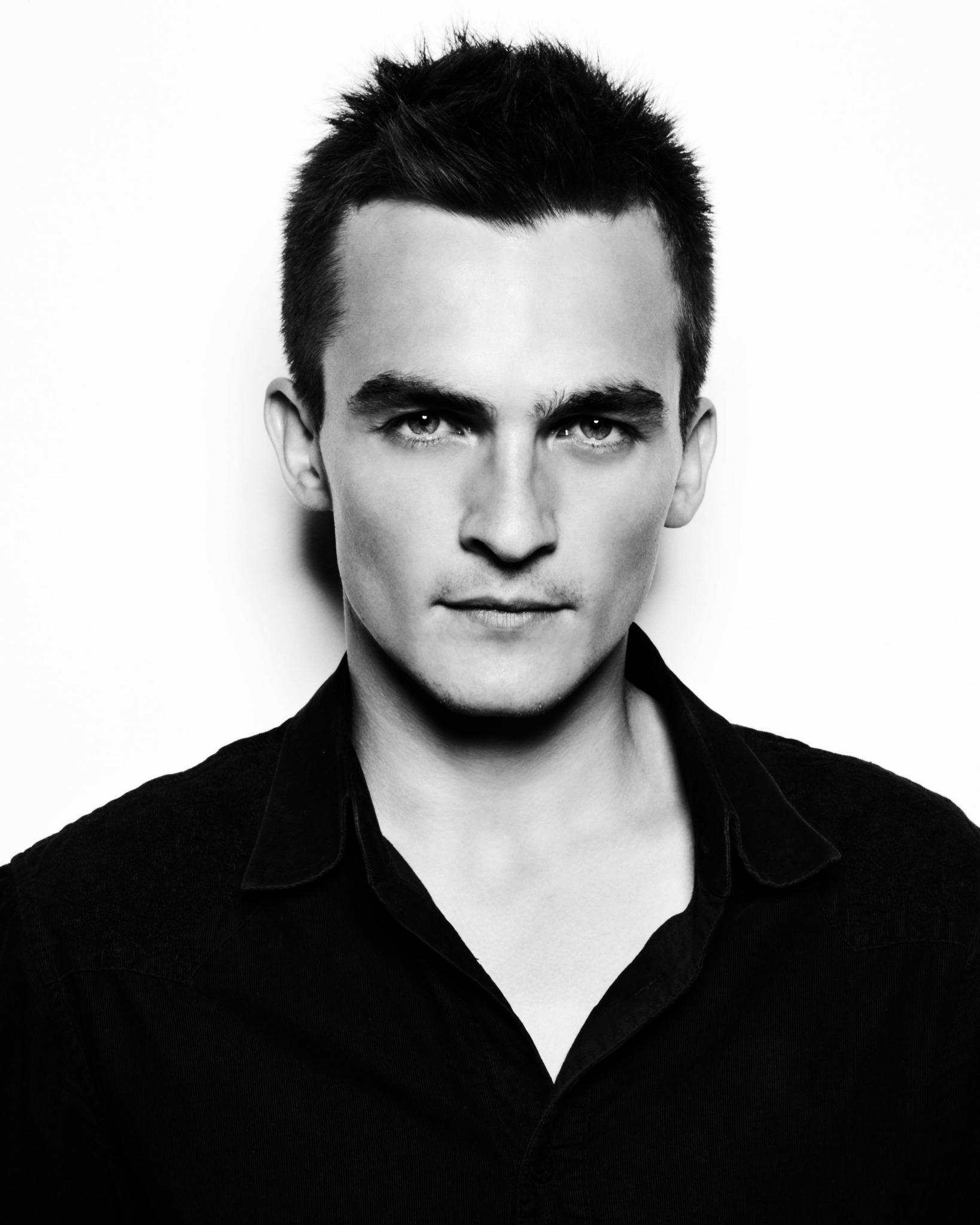 Hoy felicitamos por su 33 cumpleaños a nuestro espía de la CIA favorito... ¡Happy Birthday Rupert Friend! 