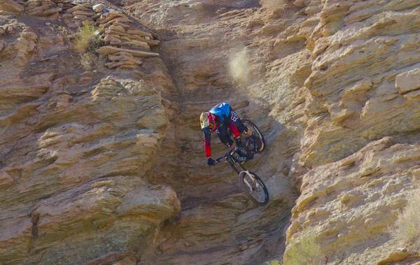 Kyle Strait’s 4th Place MTB Run – Red Bull Rampage 2014  bit.ly/1DZZkyL