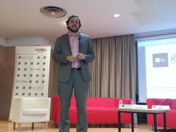 dcalomarde's tweet photo. Prepárate para tu mensaje! Refleja tus fortalezas!Comparte historia! @GutierrezCarlos #RedSAIJ #congresoIAJ @IAJota http://t.co/hYpdZxiWGk