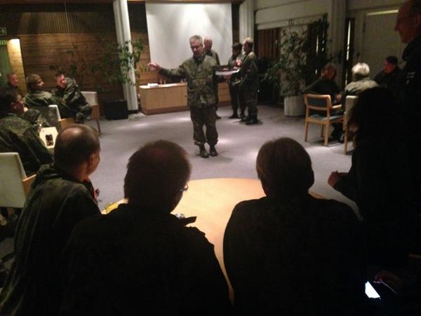 Vegarus's tweet photo. Mikä on Elviksen ensimmäisen levy-yhtiön nimi? #mpk210 #villaupinniemi http://t.co/oJxqCngaZp
