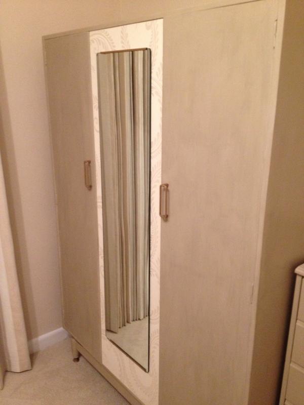 NettletonLee's tweet photo. Wardrobe with matching chest of drawers. Message us for a quote http://t.co/IV2YNROBiZ