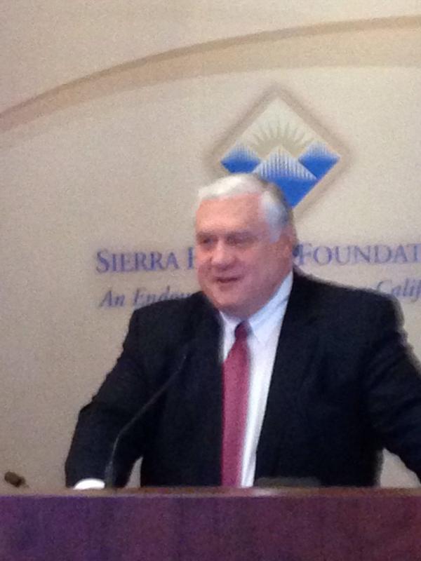 SHFDLittlefield's tweet photo. Dr. Ken Kizer welcomes @SHFCalifornia newest Health Leadership class at foundation. Congratulations Class XI! http://t.co/v2HJNbrfcE