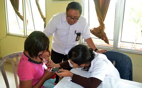 CSRAstra's tweet image. (#JawaBarat) Layanan kesehatan ini mndapat sambutan baik dr  ini Sukandi, Kepala Desa Kalihurip Kec. Cikampek  #AHM