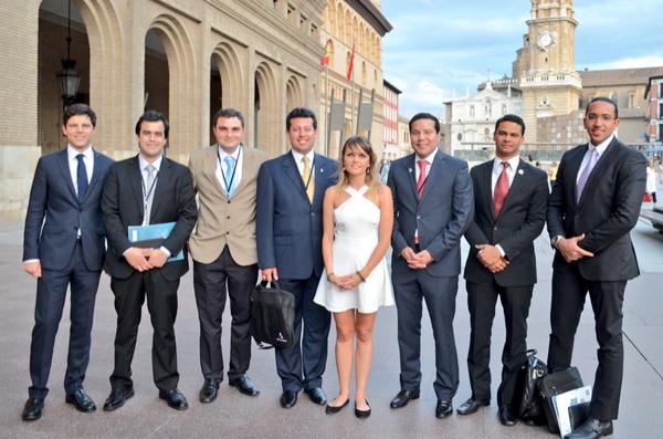 RoyerPZ's tweet photo. Un agradecimiento especial a todos los participantes del #PIJ2014 a las órdenes  siempre éxitos en sus proyectos! #RP http://t.co/hcCAFZdwIQ