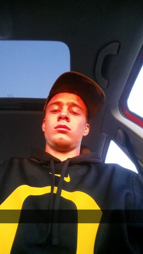 Brown17Swag's tweet photo. http://t.co/ol3vwFqVrW