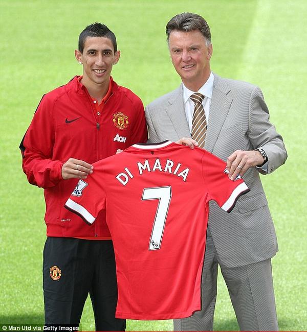 AngelDiMariaMUC's tweet photo. #DiMariaIsRed #Angel #DiMaria #MUFC http://t.co/HUq4o4sZCm