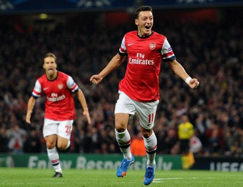 voetbalzonenl's tweet photo. RT als je denkt dat Arsenal gaat winnen van Galatasaray! #arsgal http://t.co/jvZ4883vyG