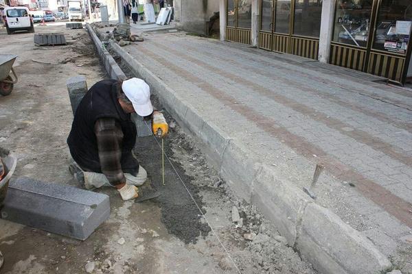 cuneytyemenici's tweet photo. Bahadır Yalçın cd. bordür çekme baskı beton kaldırım ve asfalt sonrası farklı bir görüntüye kavusacak http://t.co/8OzoHeq3hC